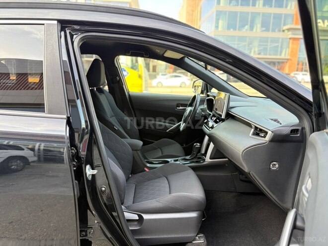 Toyota Corolla Cross 2023, 40,464 km - 2.0 l - Bakı