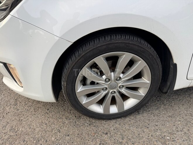 Kia Carens 2014, 68,000 km - 2.0 л - Astara
