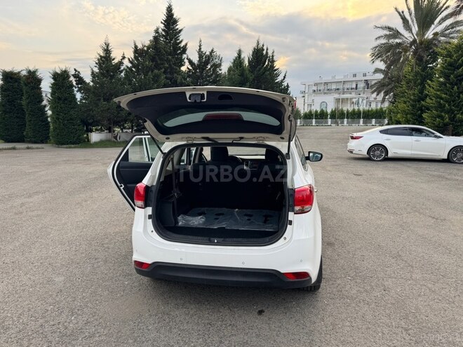 Kia Carens 2014, 68,000 km - 2.0 л - Astara