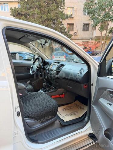 Toyota Hilux 2013, 325,393 km - 2.5 l - Bakı