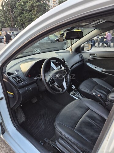 Hyundai Accent 2013, 253,000 km - 1.6 л - Bakı