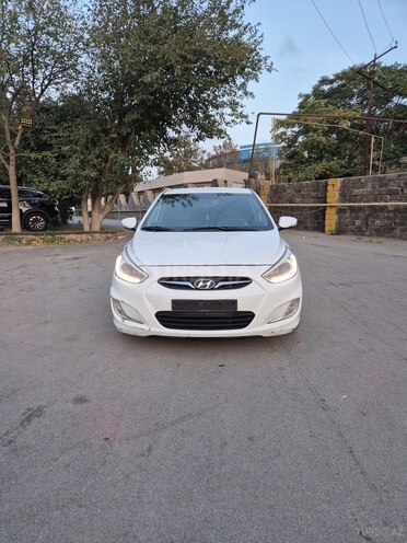 Hyundai Accent 2013, 253,000 km - 1.6 л - Bakı