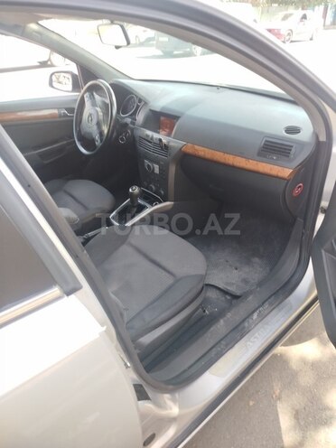 Opel Astra 2005, 238,000 km - 1.4 l - Gəncə