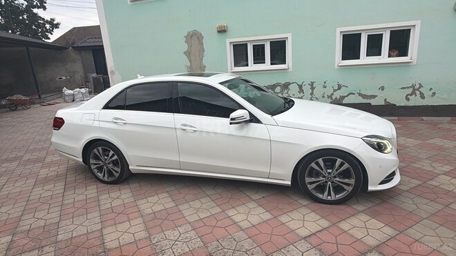 Mercedes E 250 2014, 380,000 km - 2.1 l - Masallı