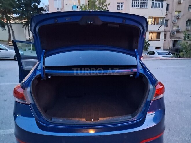 Hyundai Elantra 2017, 100,000 km - 2.0 l - Bakı