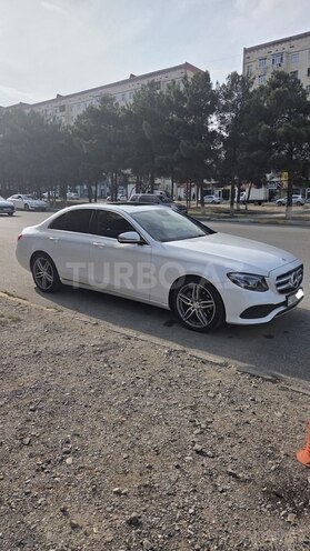 Mercedes E 220 d 2017, 262,000 km - 2.0 л - Sumqayıt