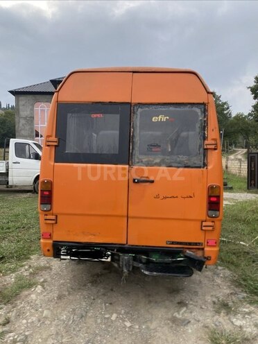 Mercedes 410 D 1994, 150,000 km - 2.9 л - Astara