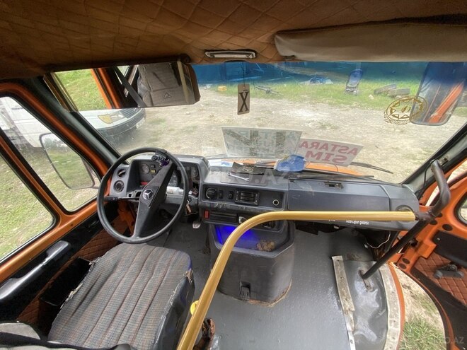Mercedes 410 D 1994, 150,000 km - 2.9 л - Astara