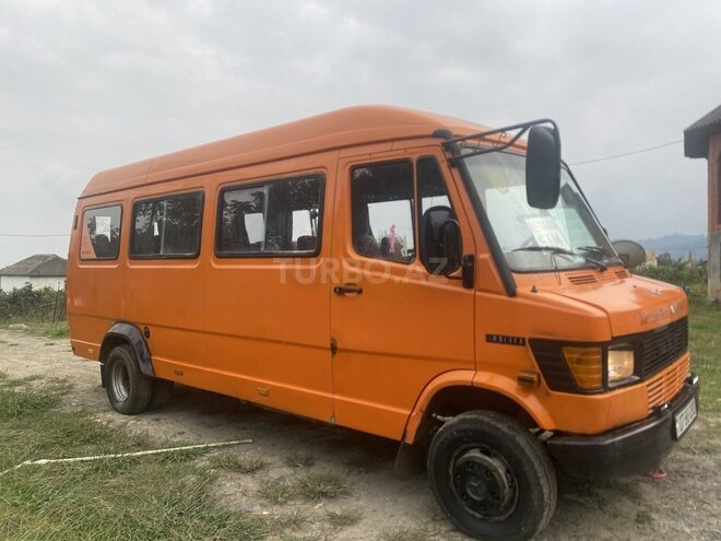 Mercedes 410 D 1994, 150,000 km - 2.9 л - Astara