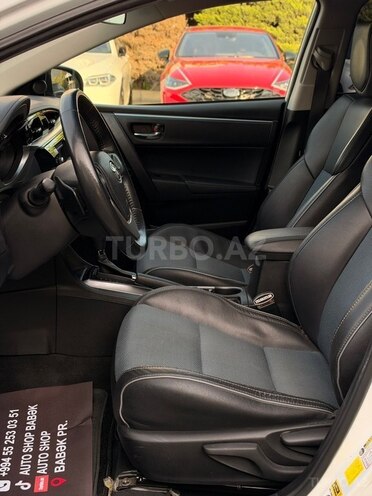 Toyota Corolla 2017, 115,873 km - 1.5 l - Bakı