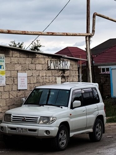 Mitsubishi Pajero io 1999, 400,000 km - 1.8 л - Bakı