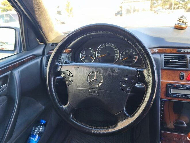 Mercedes E 230 2000, 586,000 km - 2.3 л - Bakı