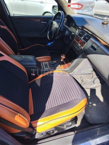 Mercedes E 230 2000, 586,000 km - 2.3 л - Bakı