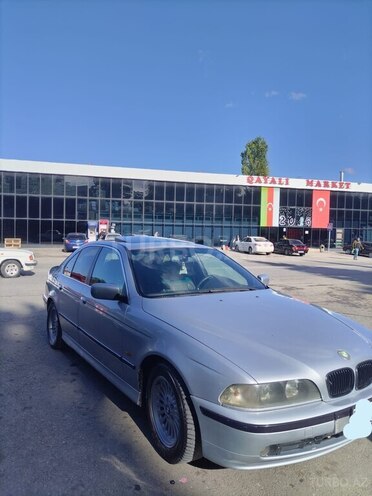 BMW 528 1997, 461,604 km - 2.8 l - Qusar