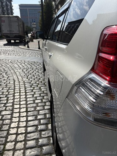 Toyota Land Cruiser Prado 2011, 240,000 km - 2.7 l - Bakı