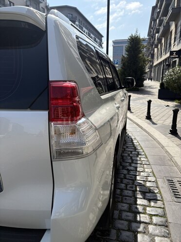 Toyota Land Cruiser Prado 2011, 240,000 km - 2.7 l - Bakı