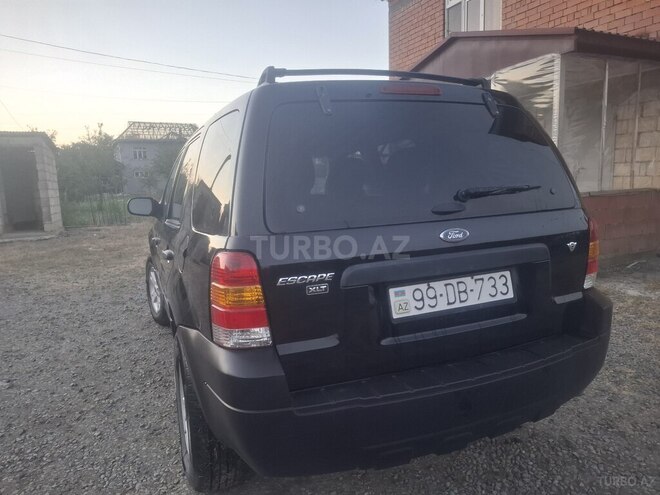 Ford Escape 2004, 198,527 km - 3.0 l - Masallı