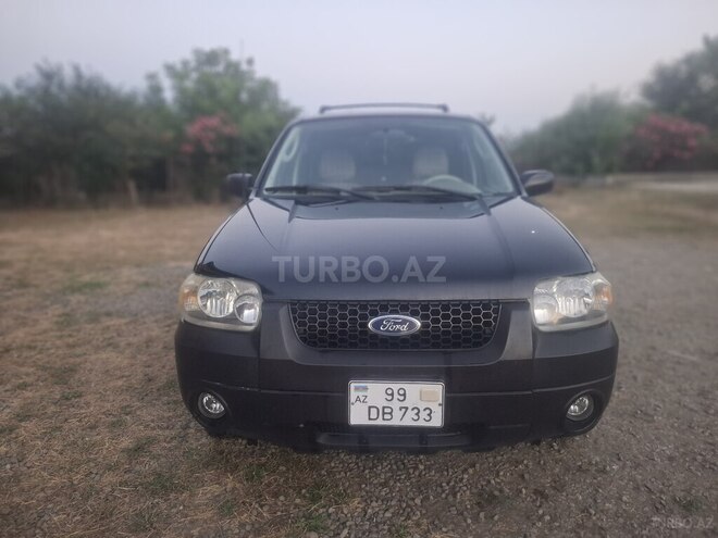 Ford Escape 2004, 198,527 km - 3.0 l - Masallı