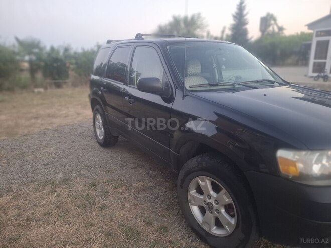 Ford Escape 2004, 198,527 km - 3.0 l - Masallı