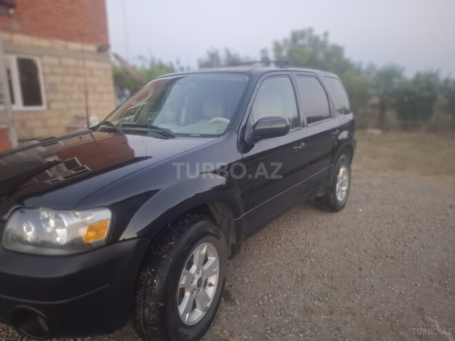 Ford Escape 2004, 198,527 km - 3.0 l - Masallı