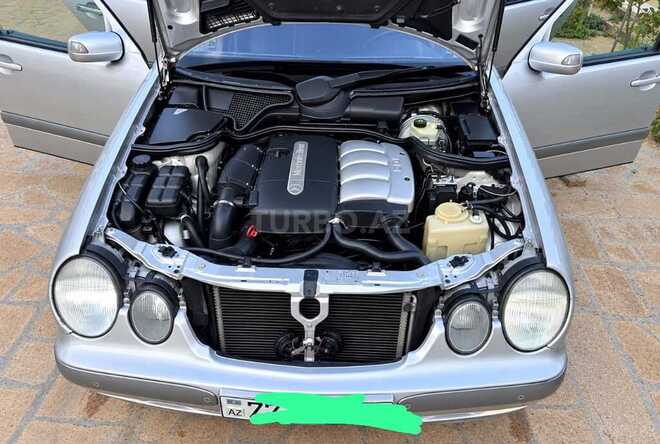 Mercedes E 220 2001, 550,000 km - 2.2 l - Bakı
