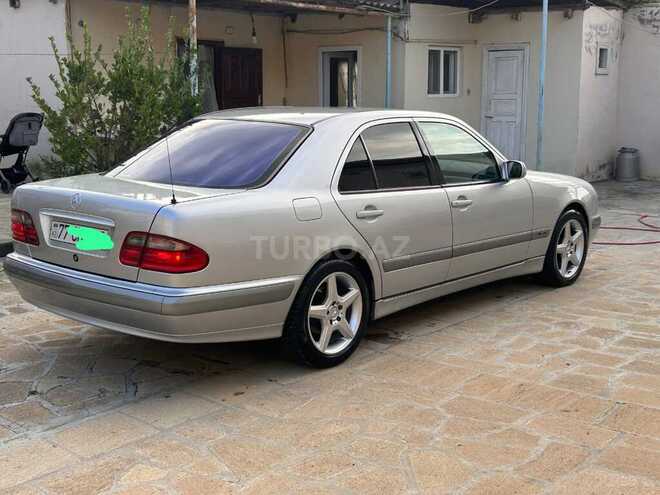 Mercedes E 220 2001, 550,000 km - 2.2 l - Bakı