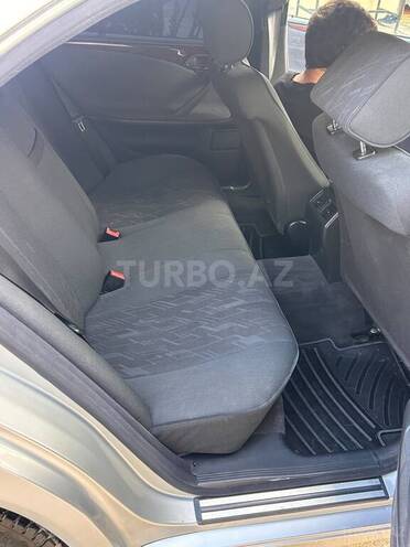 Mercedes E 220 2001, 550,000 km - 2.2 l - Bakı