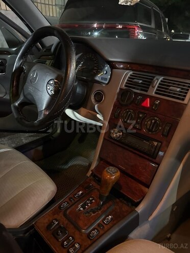 Mercedes E 200 2000, 250,000 km - 2.0 l - Bakı
