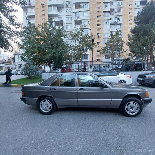 Mercedes 190 1991, 427,555 km - 2.0 л - Bakı