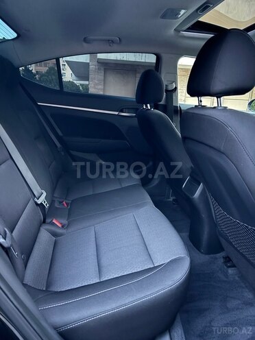 Hyundai Elantra 2018, 172,000 km - 2.0 l - Bakı