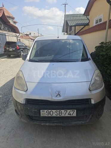 Peugeot Partner 2013, 320,268 km - 1.6 l - Quba