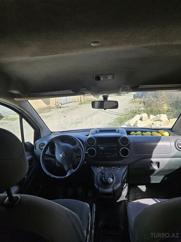 Peugeot Partner 2013, 320,268 km - 1.6 l - Quba