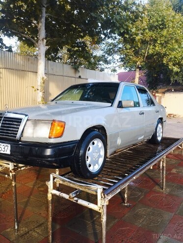 Mercedes  1991, 550,000 km - 2.0 l - Ağstafa