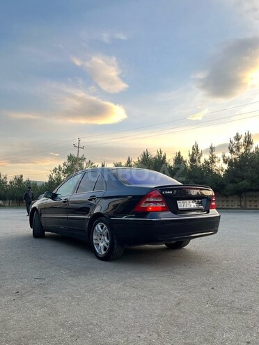 Mercedes C 240 2000, 380,000 km - 2.6 l - Quba