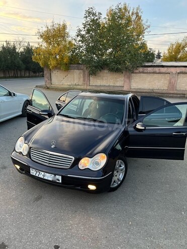 Mercedes C 240 2000, 380,000 km - 2.6 l - Quba