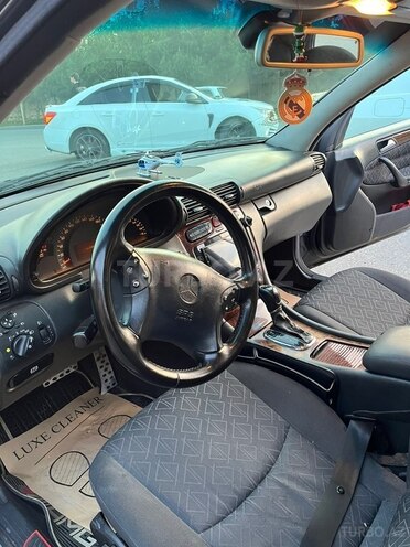 Mercedes C 240 2000, 380,000 km - 2.6 l - Quba