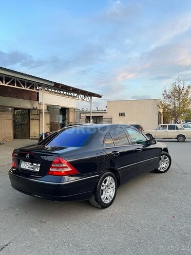 Mercedes C 240 2000, 380,000 km - 2.6 l - Quba