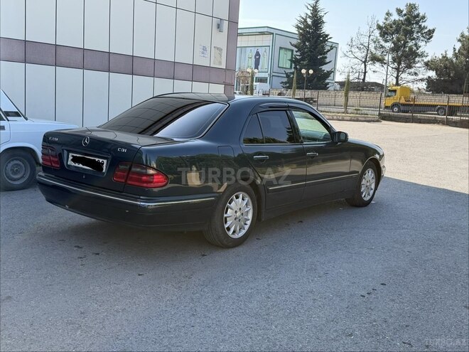 Mercedes E 220 2000, 229,400 km - 2.2 l - Xudat