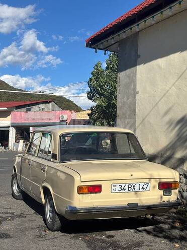 LADA (VAZ) 21011 1984, 40,000 km - 1.3 л - Qax