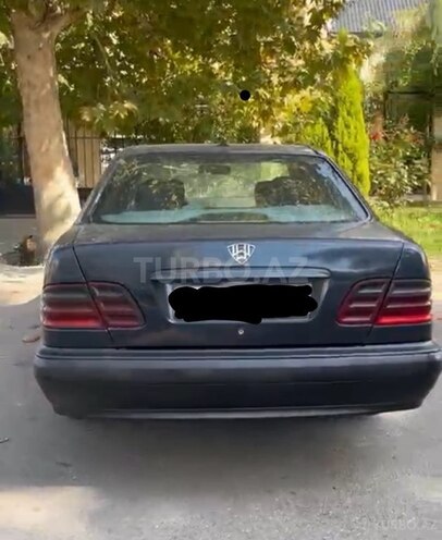 Mercedes E 220 2000, 100,000 km - 2.2 l - Gəncə