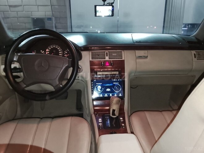 Mercedes E 230 1995, 345,000 km - 2.3 л - Bərdə