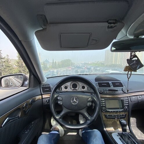 Mercedes E 220 2005, 310,000 km - 2.2 л - Bakı
