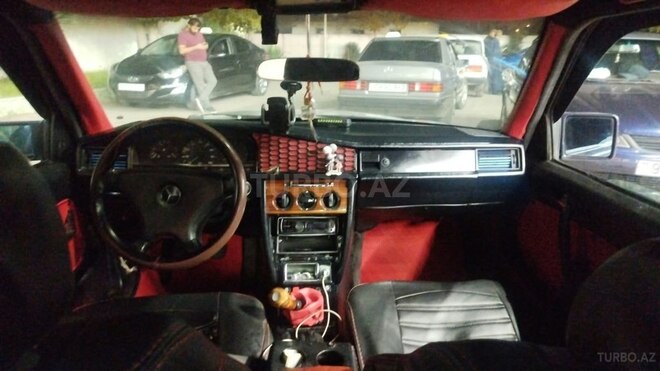 Mercedes 190 1992, 30,000 km - 2.2 l - İmişli