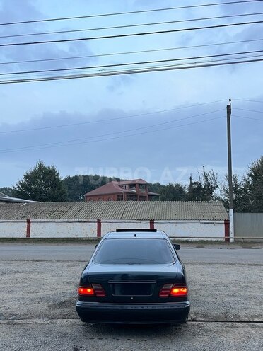 Mercedes E 220 2000, 450,000 km - 2.2 l - Lənkəran