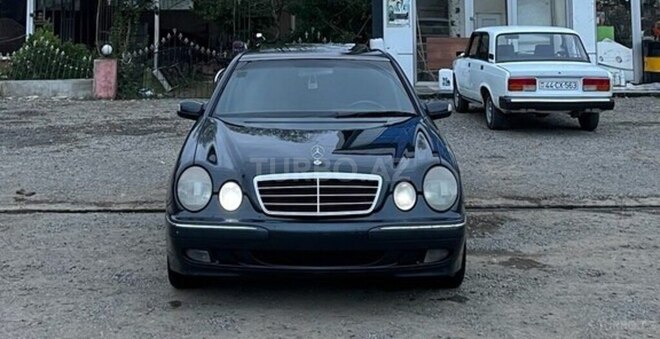 Mercedes E 220 2000, 450,000 km - 2.2 l - Lənkəran