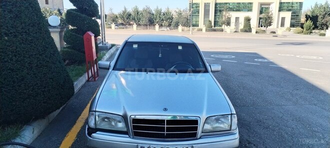 Mercedes C 180 1996, 210,000 km - 1.8 л - Quba
