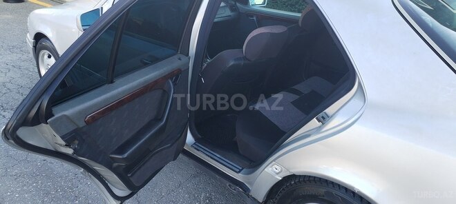 Mercedes C 180 1996, 210,000 km - 1.8 л - Quba
