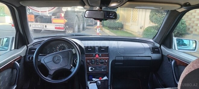 Mercedes C 180 1996, 210,000 km - 1.8 л - Quba