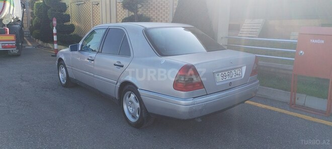 Mercedes C 180 1996, 210,000 km - 1.8 л - Quba