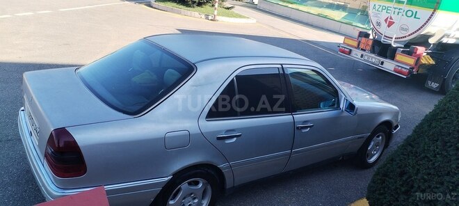 Mercedes C 180 1996, 210,000 km - 1.8 л - Quba